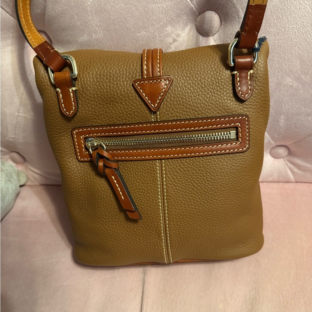 Dooney & Bourke Pebble Grain Toggle Crossbody - Picture 3 of 5
